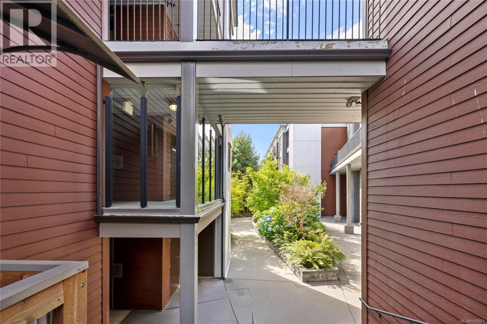 209 555 Franklyn St, Nanaimo