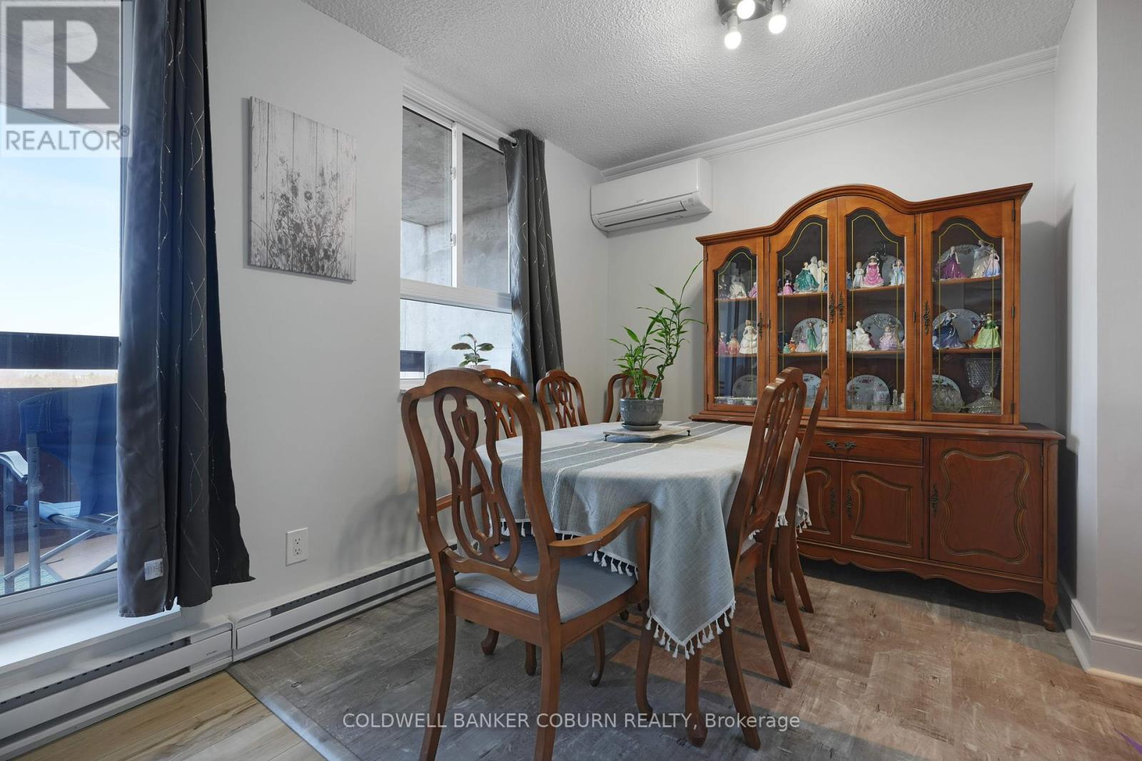 Photo 12 of 614 2020 Jasmine Crescent, Ottawa ON