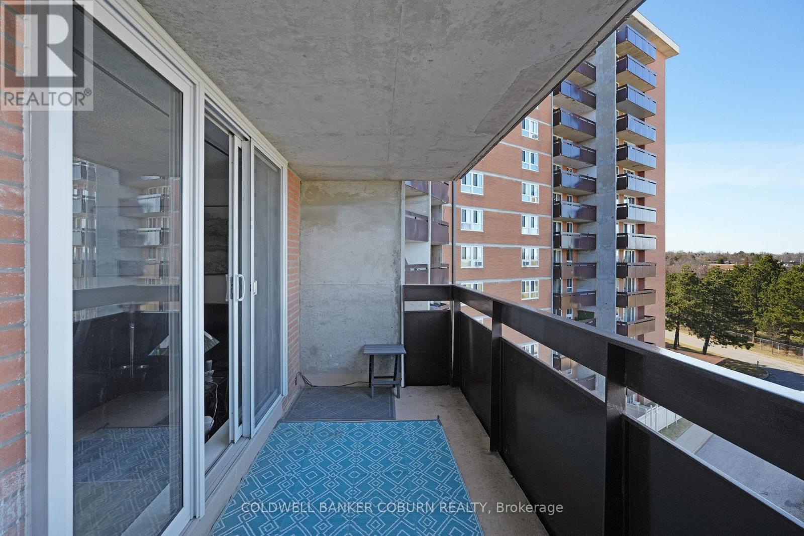 Photo 17 of 614 2020 Jasmine Crescent, Ottawa ON