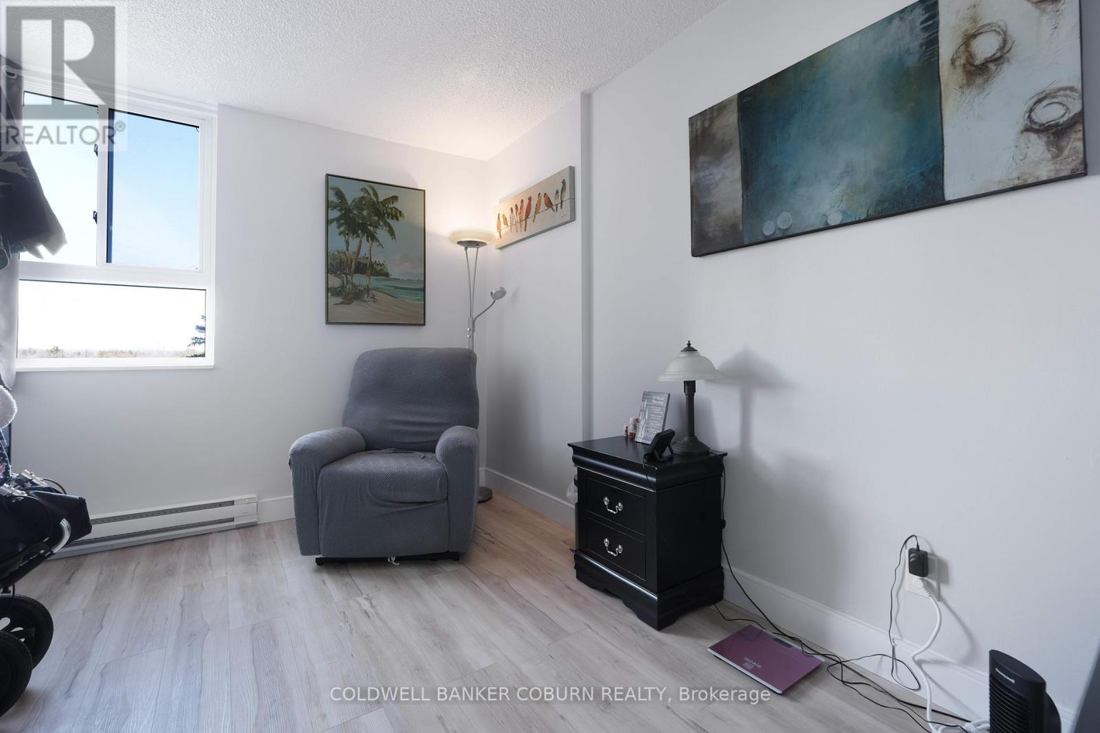 Photo 20 of 614 2020 Jasmine Crescent, Ottawa ON