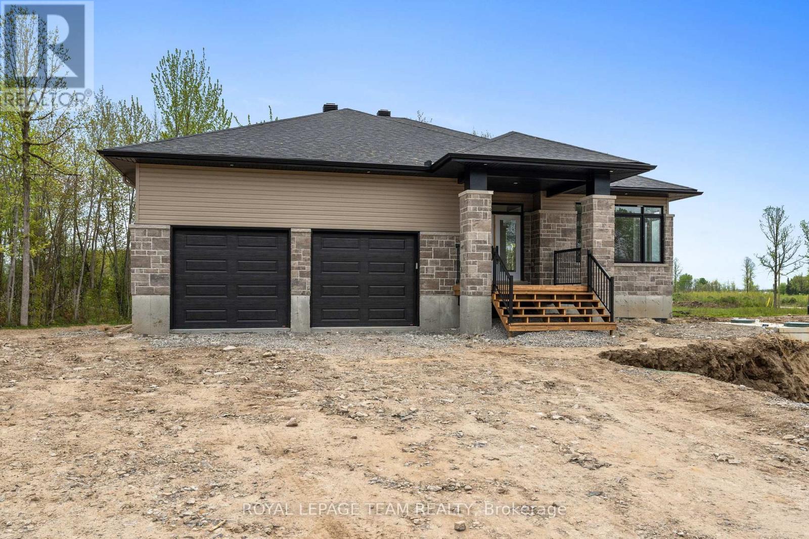 Photo 2 of 37 Tennant Drive, Rideau Lakes ON