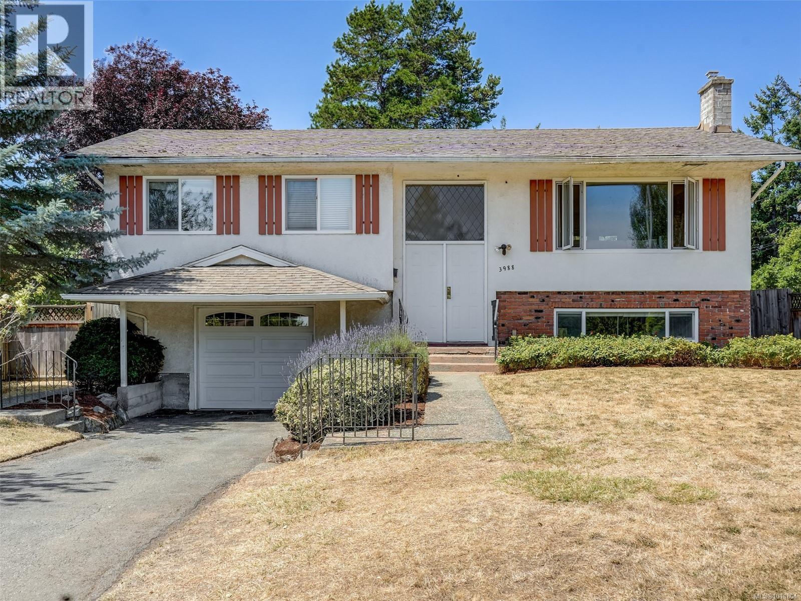 Photo 1 of 3988 Birchwood St, Saanich BC