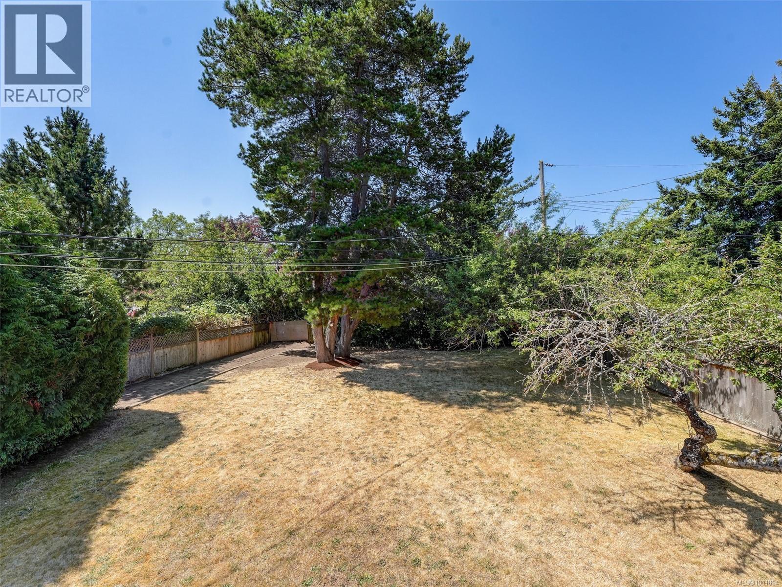 Photo 23 of 3988 Birchwood St, Saanich BC