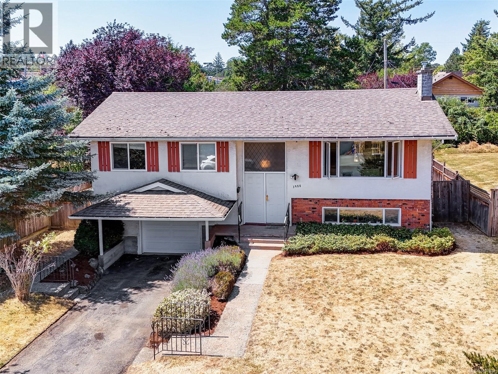 Photo 26 of 3988 Birchwood St, Saanich BC
