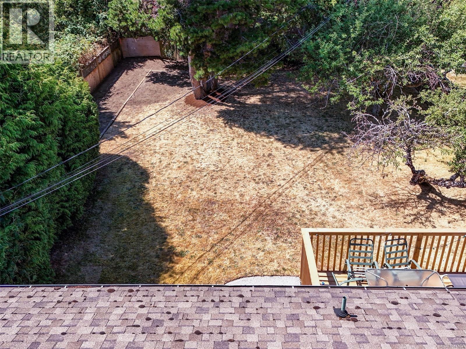 Photo 30 of 3988 Birchwood St, Saanich BC