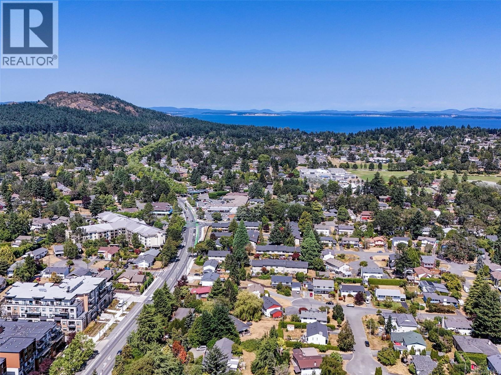 Photo 32 of 3988 Birchwood St, Saanich BC