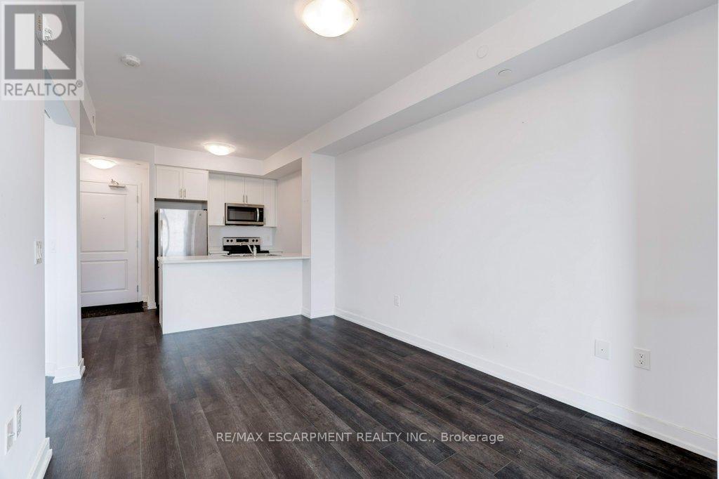 Photo 7 of 213 5055 Greenlane Road, Lincoln ON