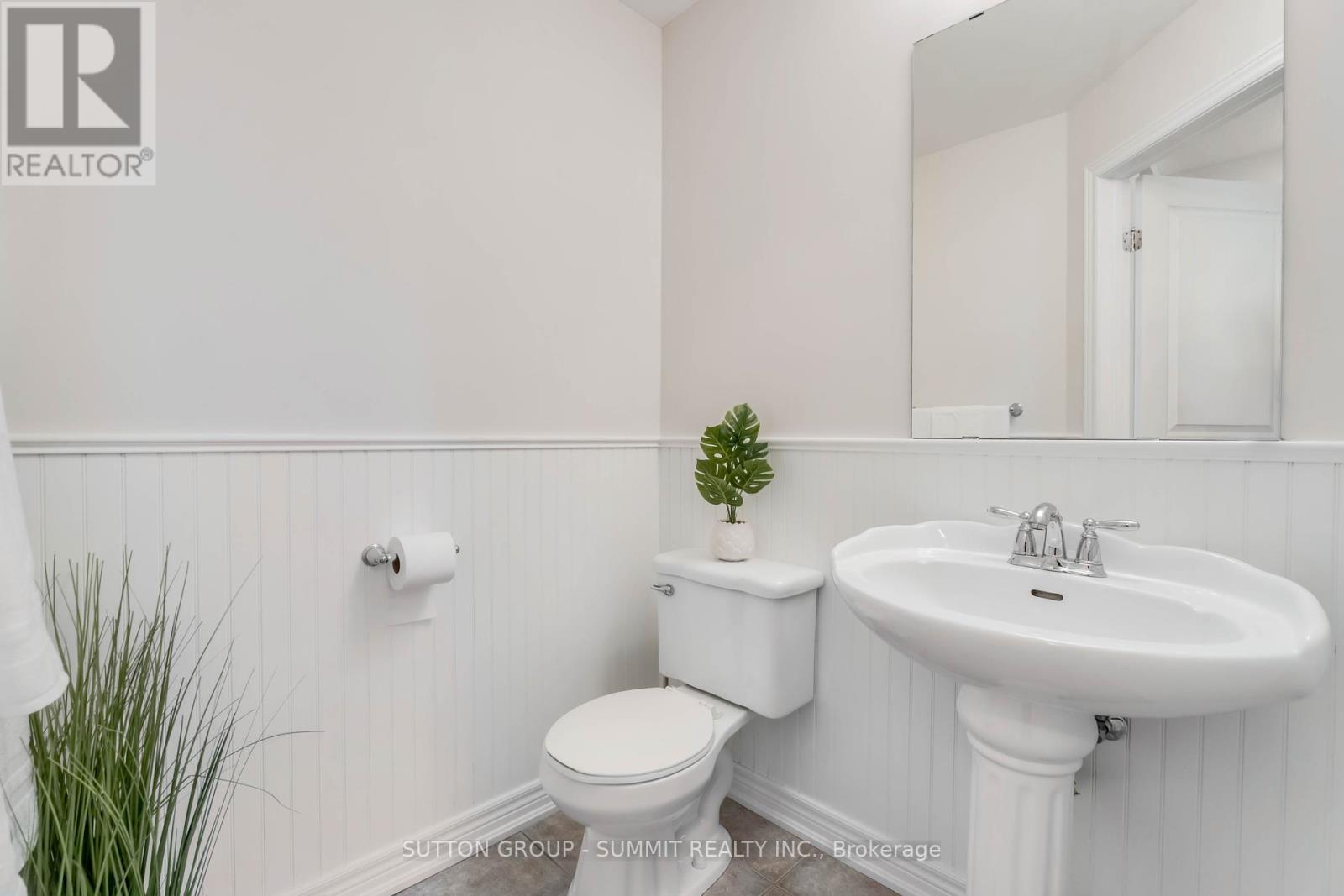 Photo 18 of 25 337 Beach Boulevard, Hamilton ON