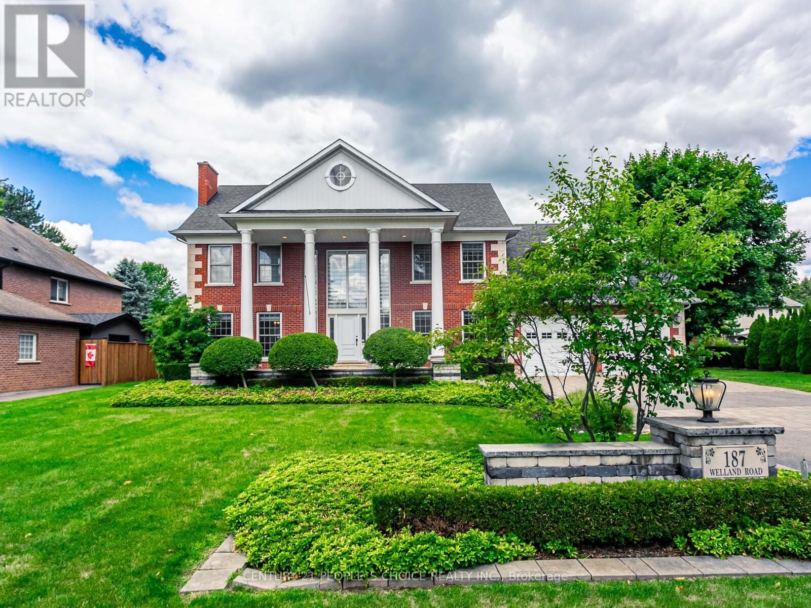 Photo 2 of 187 Welland Road, Pelham ON
