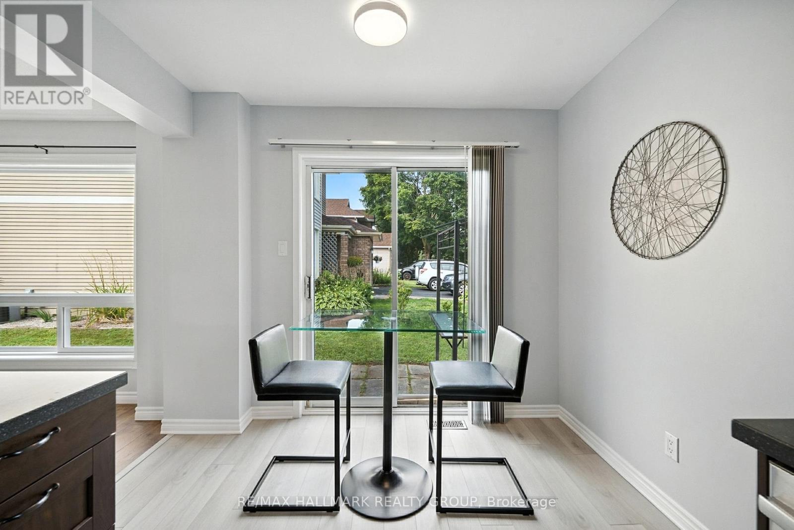Photo 12 of 55 Fair Oaks Crescent, Ottawa ON