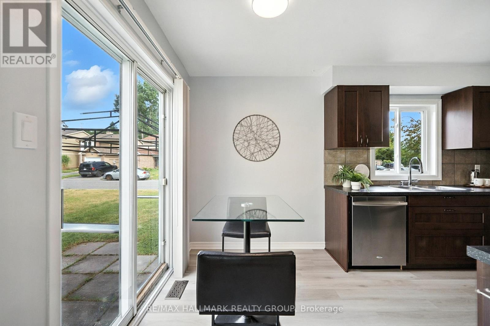 Photo 11 of 55 Fair Oaks Crescent, Ottawa ON
