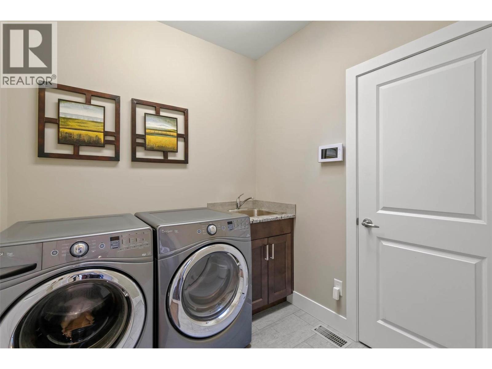  1940 Cornerstone Drive, West Kelowna
