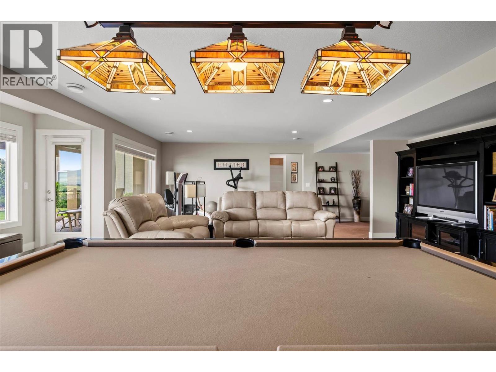  1940 Cornerstone Drive, West Kelowna
