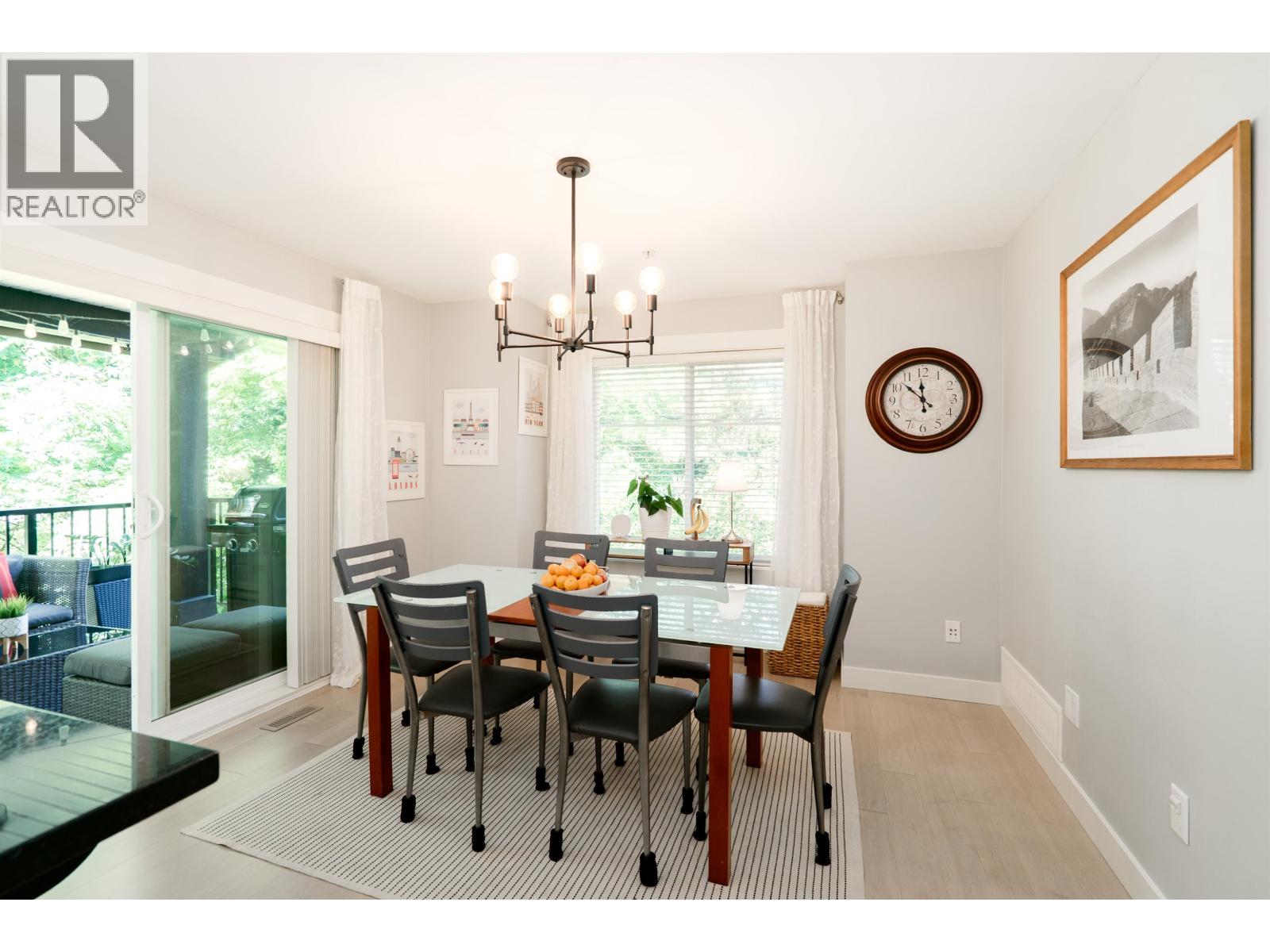 Photo 11 of 9 22206 124 Avenue, Maple Ridge BC