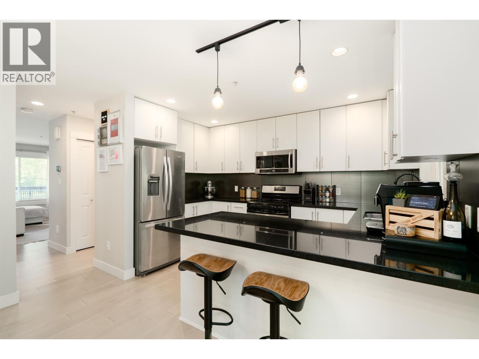 Photo 13 of 9 22206 124 Avenue, Maple Ridge BC