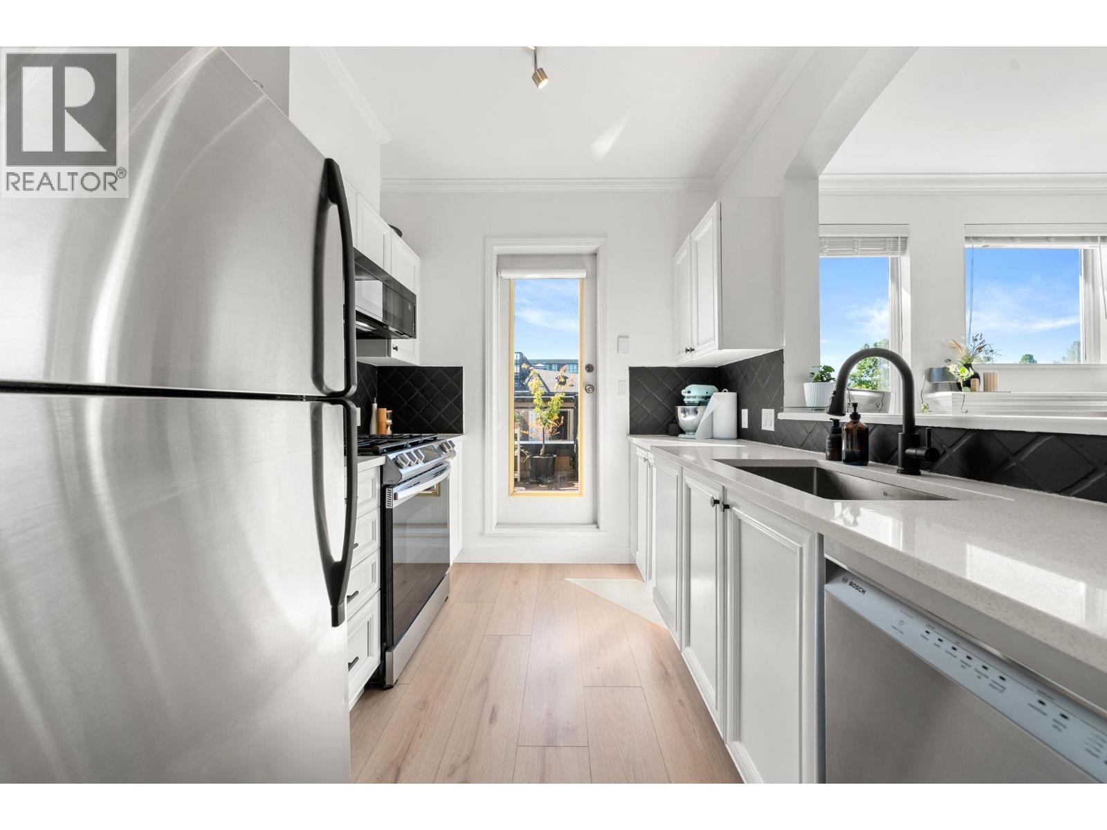 Photo 12 of 400 2175 Salal Drive, Vancouver BC