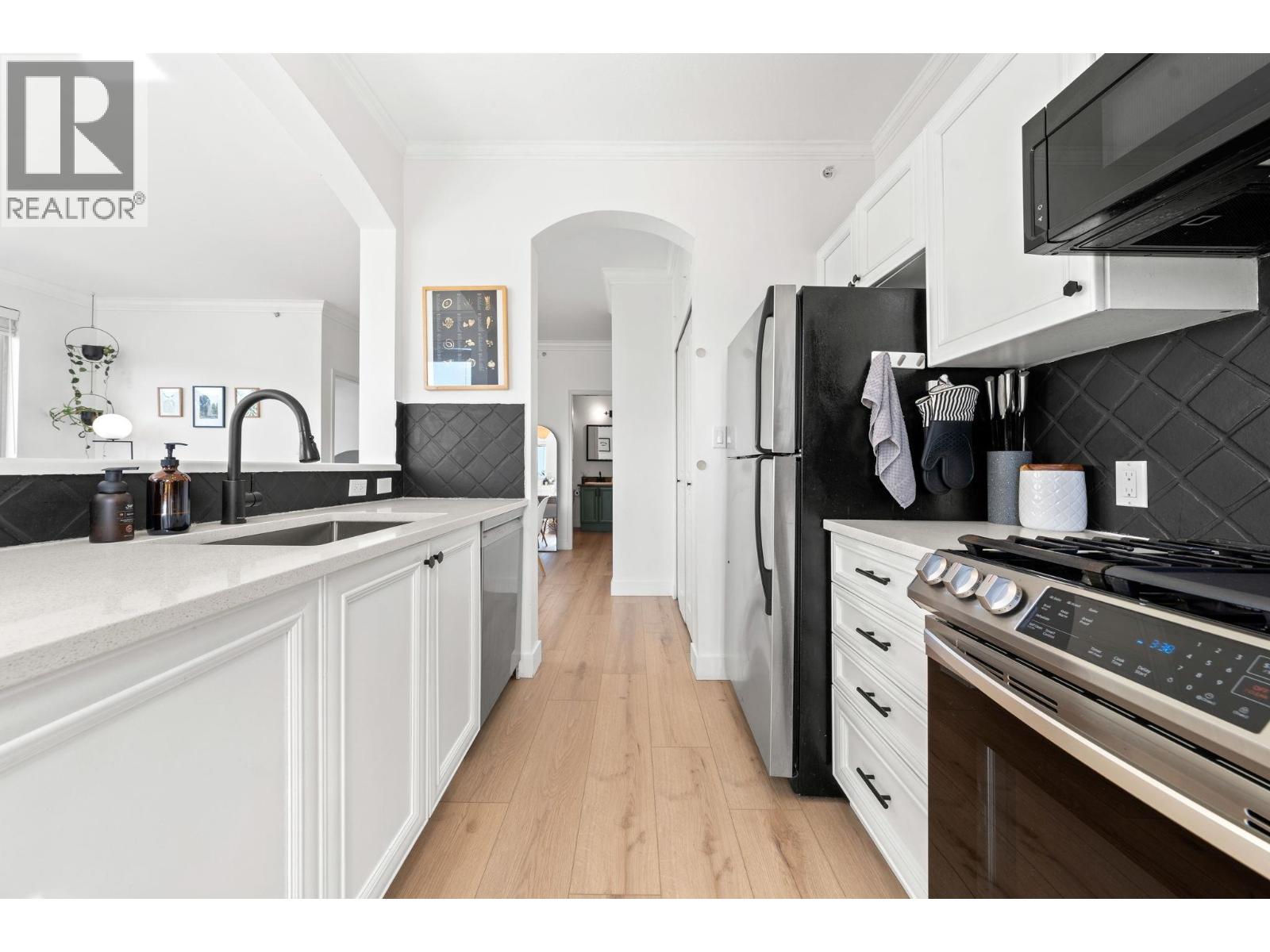 Photo 15 of 400 2175 Salal Drive, Vancouver BC