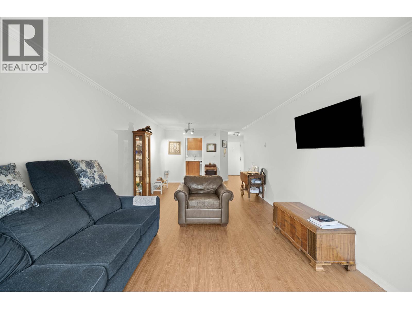 Photo 11 of 213 436 Seventh Street, New Westminster BC