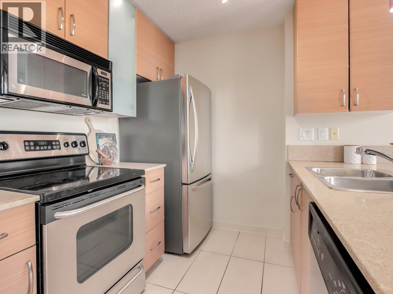 Photo 5 of 2204 928 Homer Street, Vancouver BC