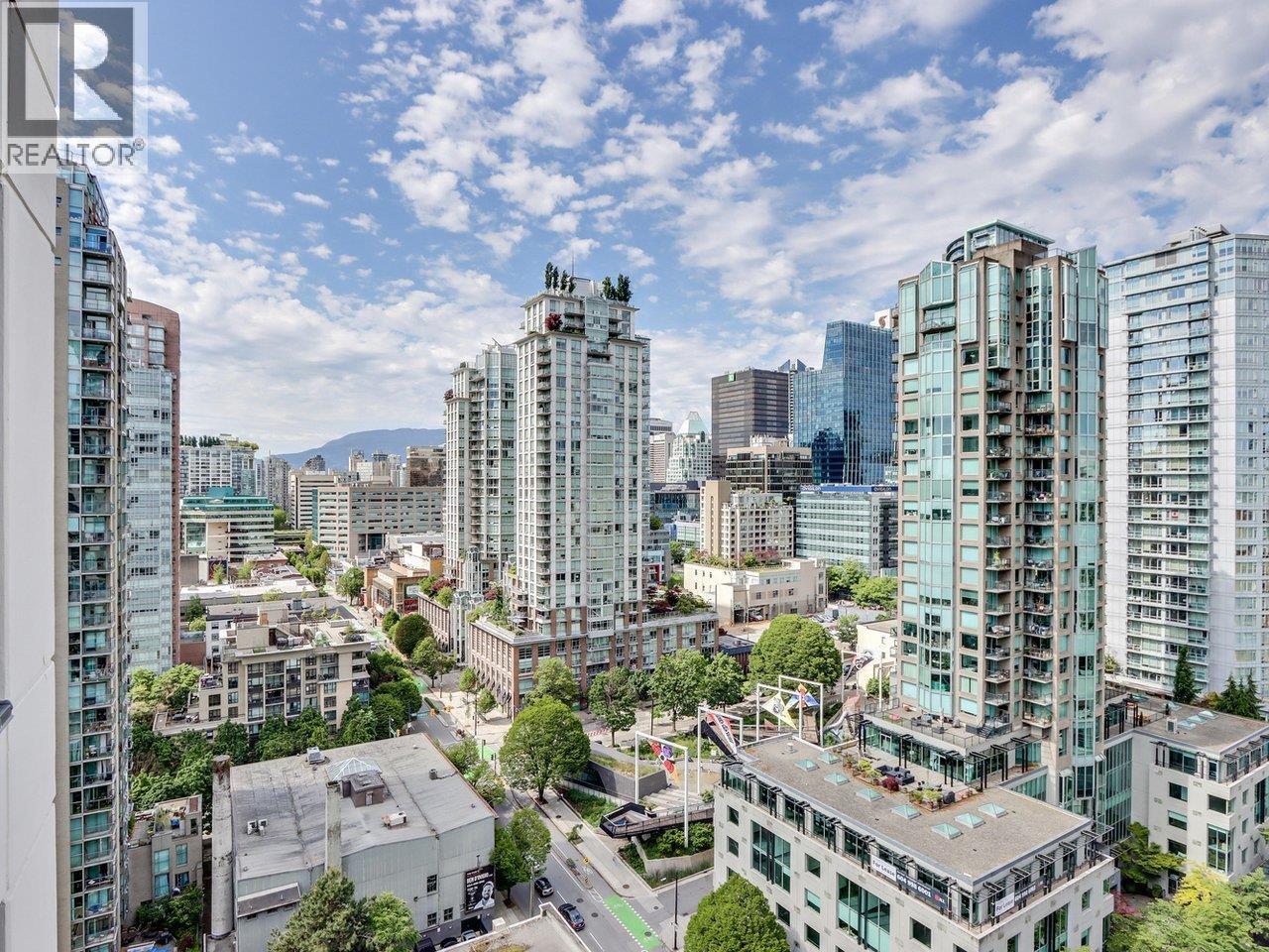 Photo 8 of 2204 928 Homer Street, Vancouver BC