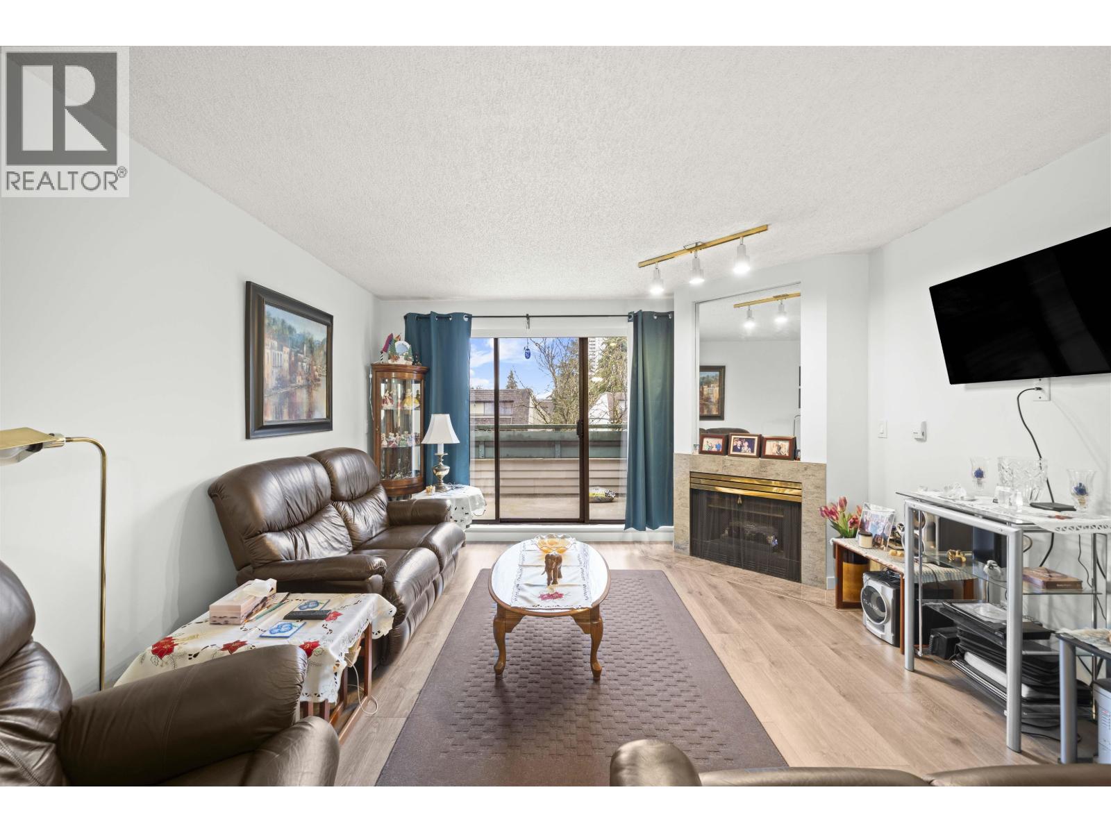 Photo 4 of 416 2915 Glen Drive, Coquitlam BC