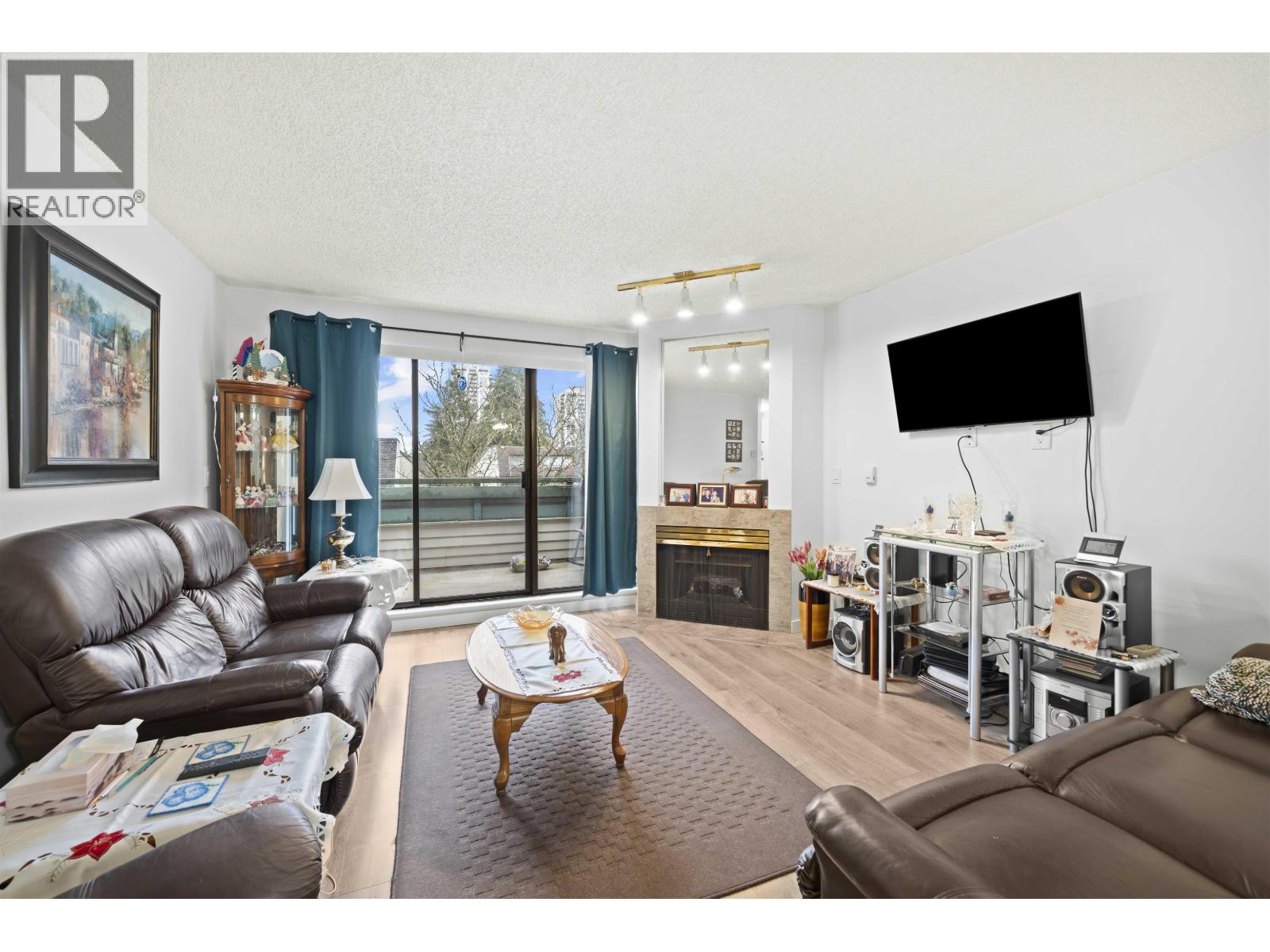 Photo 5 of 416 2915 Glen Drive, Coquitlam BC