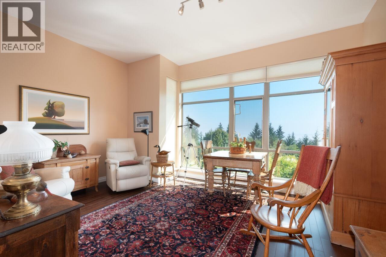 Photo 13 of 3178 Deer Ridge Drive, West Vancouver BC