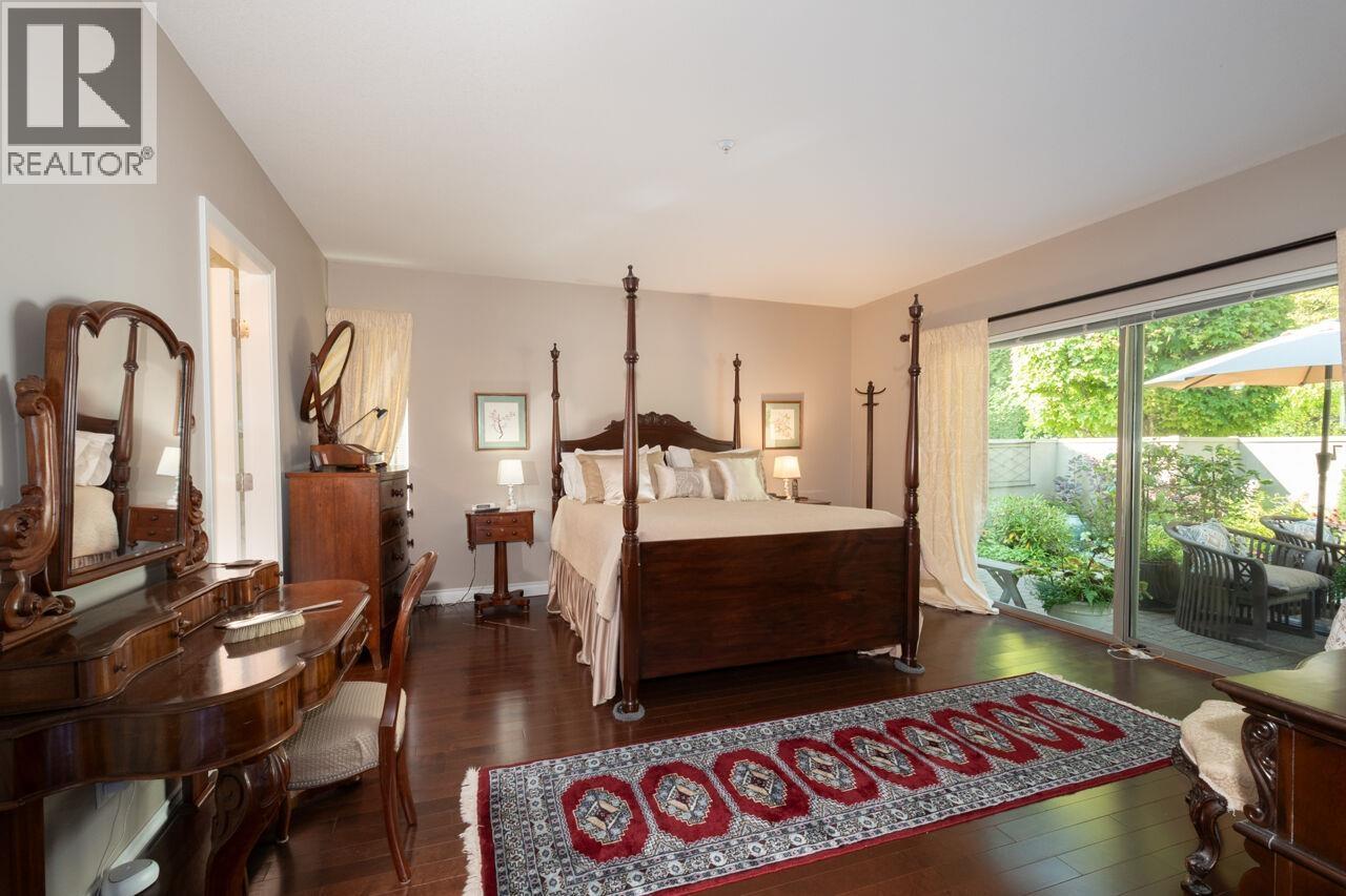 Photo 15 of 3178 Deer Ridge Drive, West Vancouver BC
