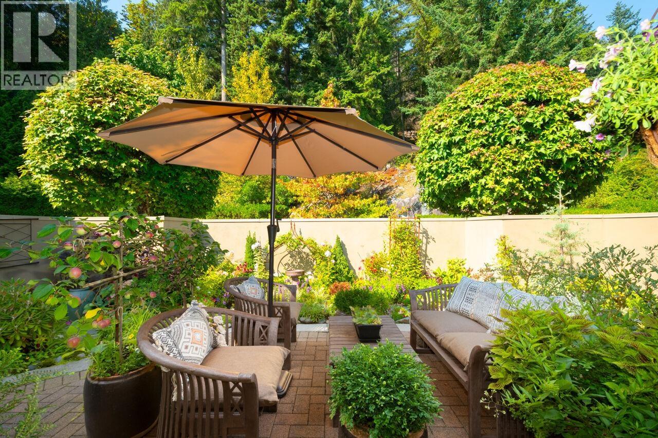 Photo 17 of 3178 Deer Ridge Drive, West Vancouver BC
