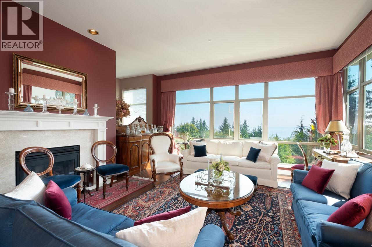 Photo 3 of 3178 Deer Ridge Drive, West Vancouver BC