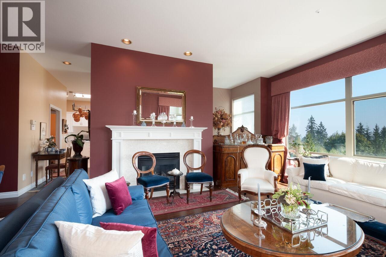 Photo 4 of 3178 Deer Ridge Drive, West Vancouver BC