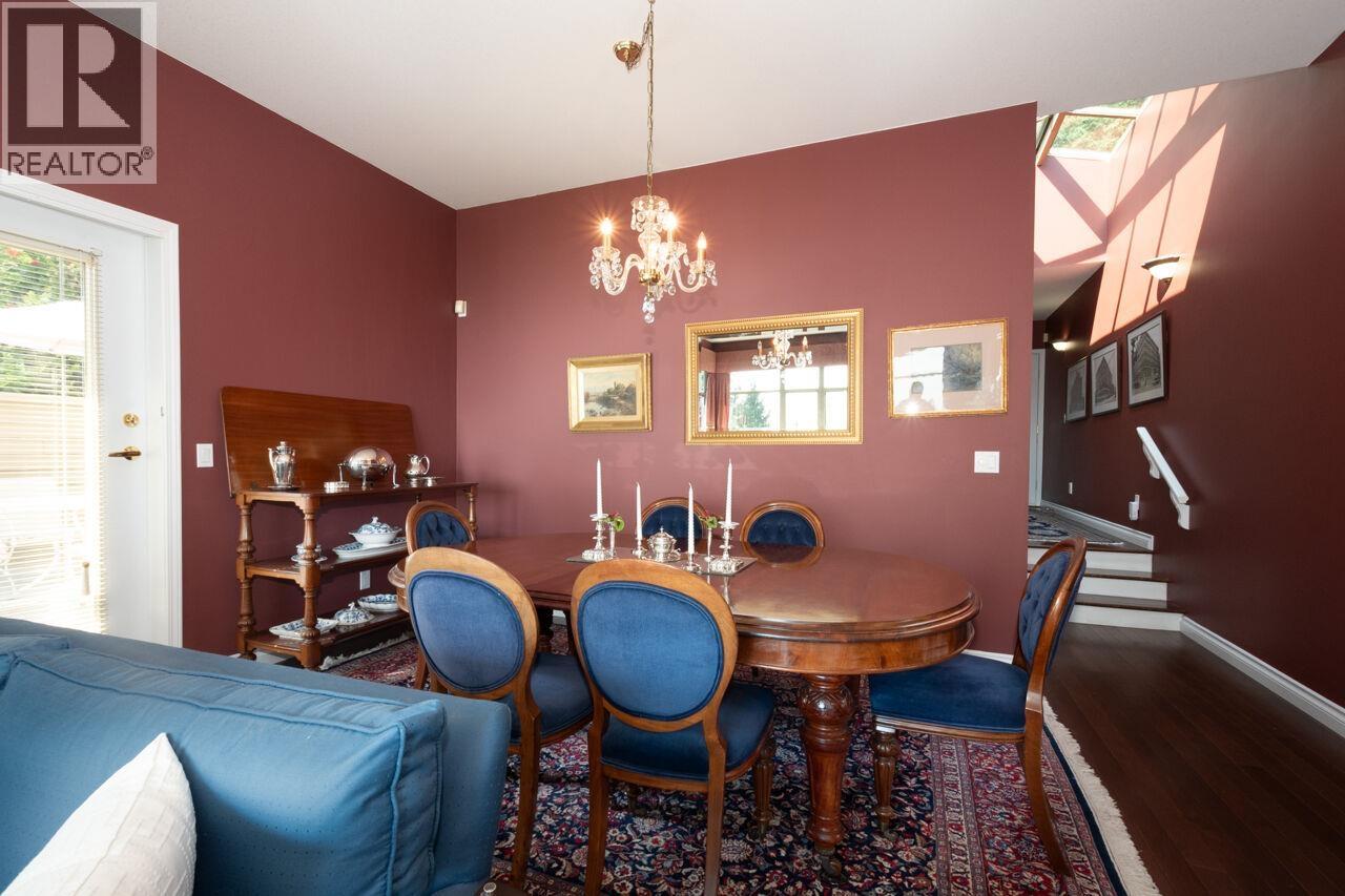 Photo 6 of 3178 Deer Ridge Drive, West Vancouver BC