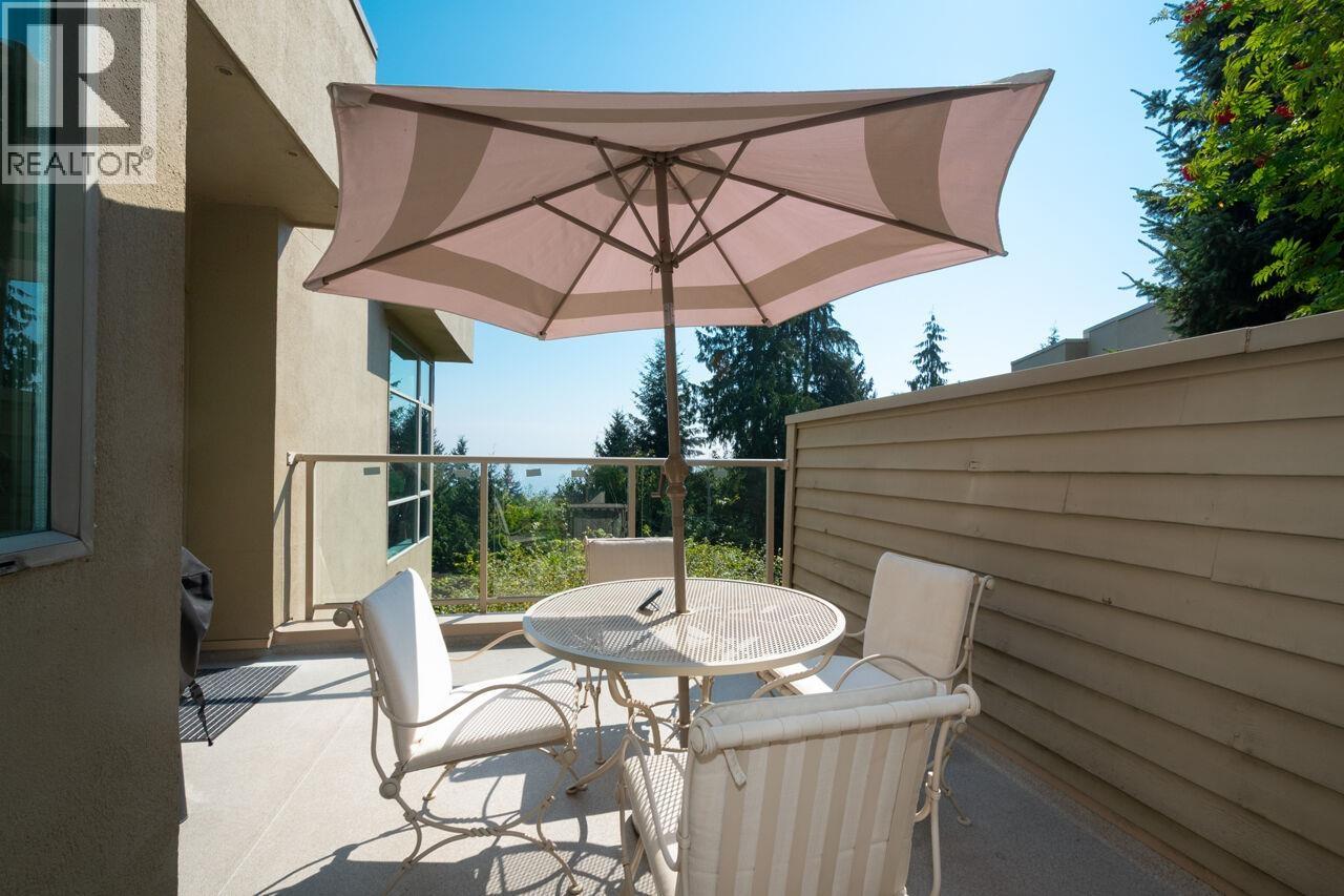 Photo 9 of 3178 Deer Ridge Drive, West Vancouver BC