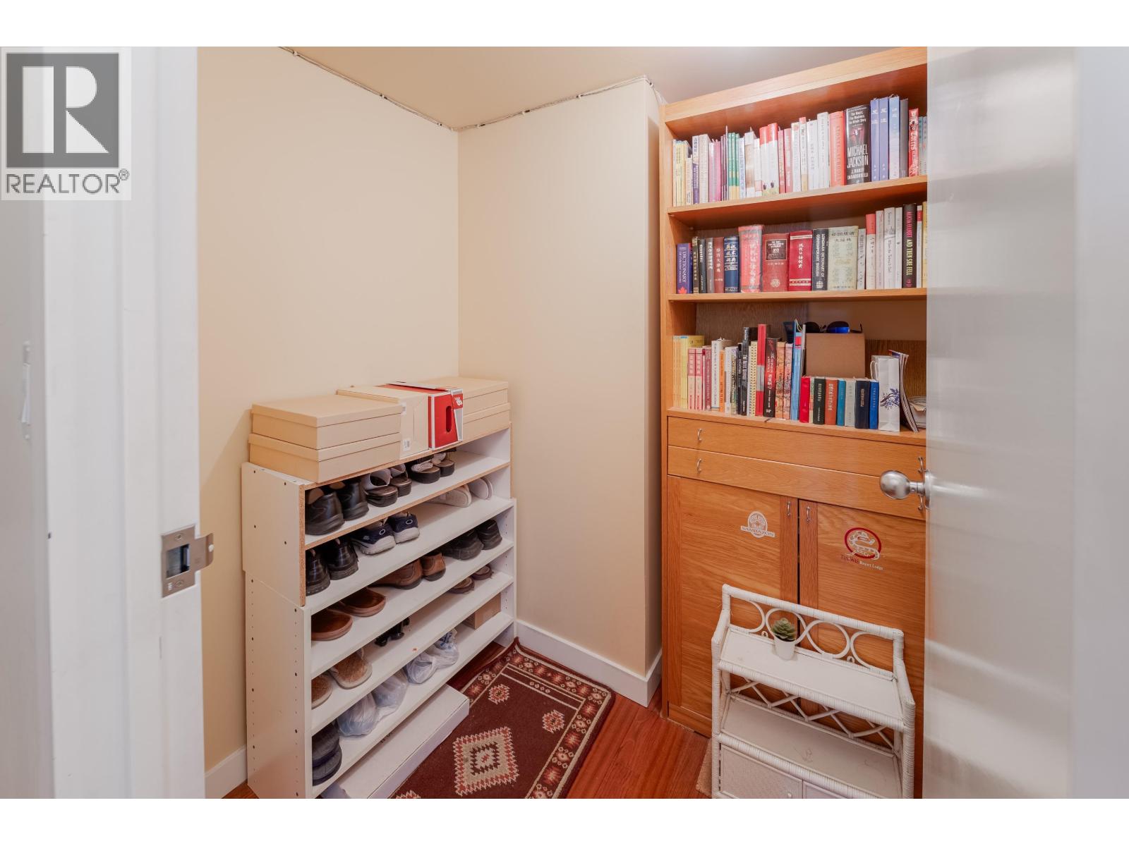 Photo 14 of 501 1345 Burnaby Street, Vancouver BC