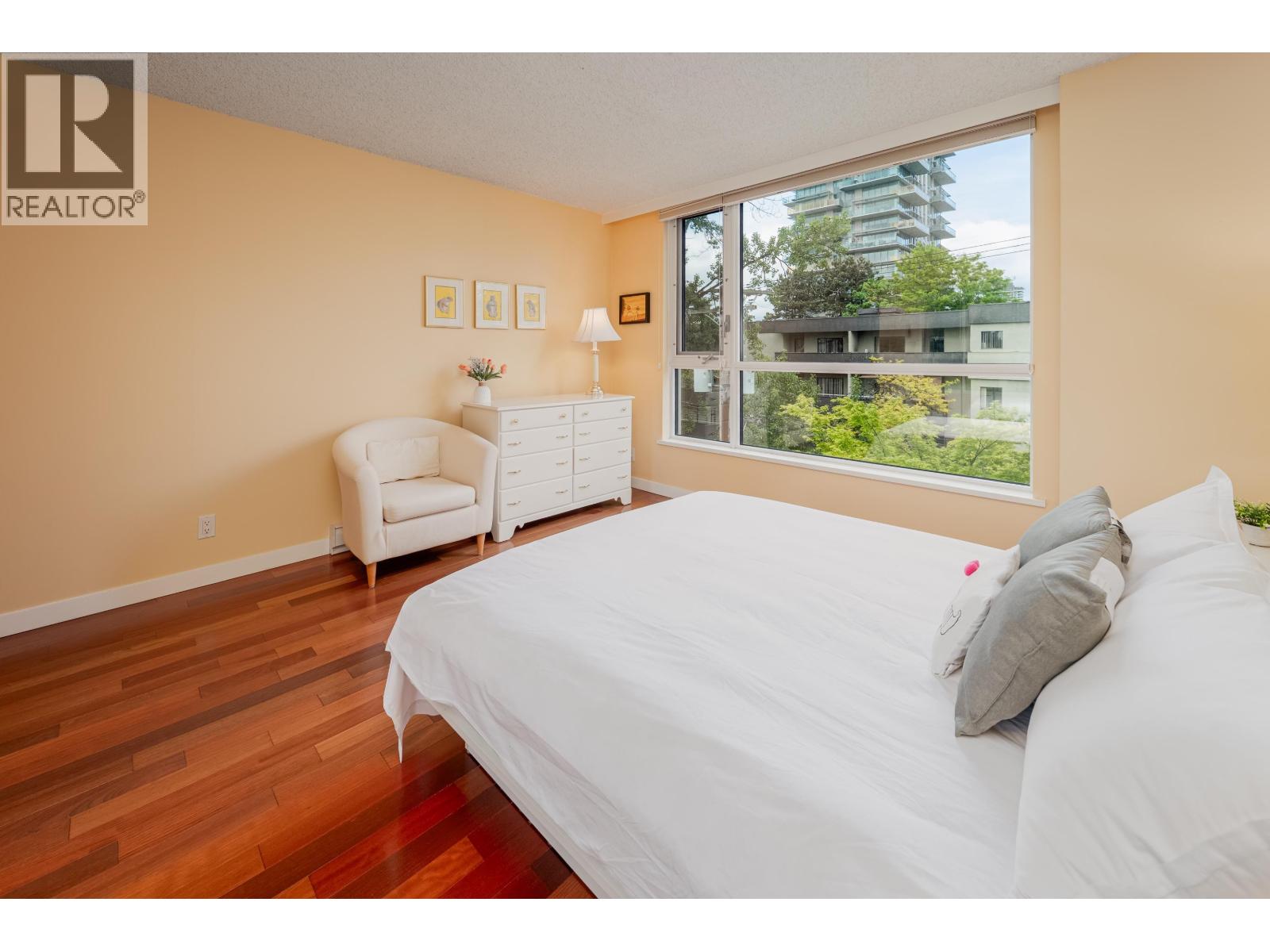 Photo 18 of 501 1345 Burnaby Street, Vancouver BC