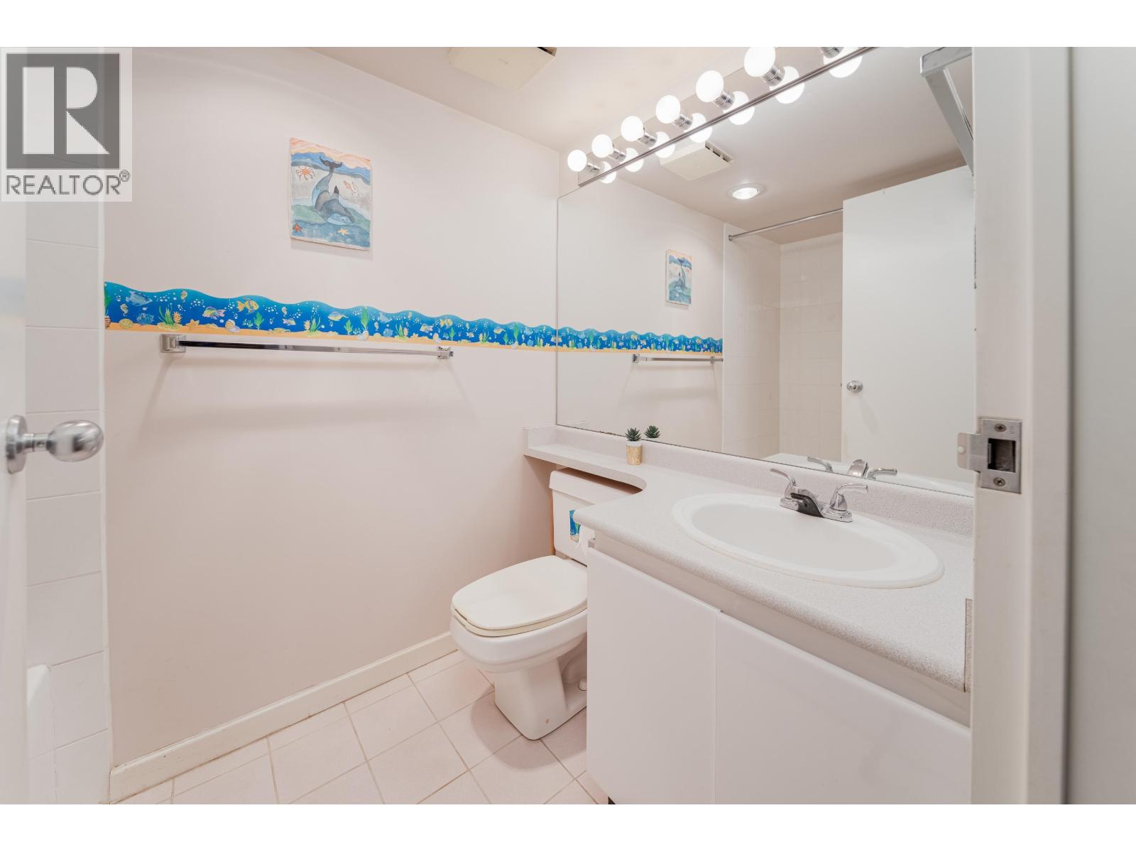 Photo 23 of 501 1345 Burnaby Street, Vancouver BC