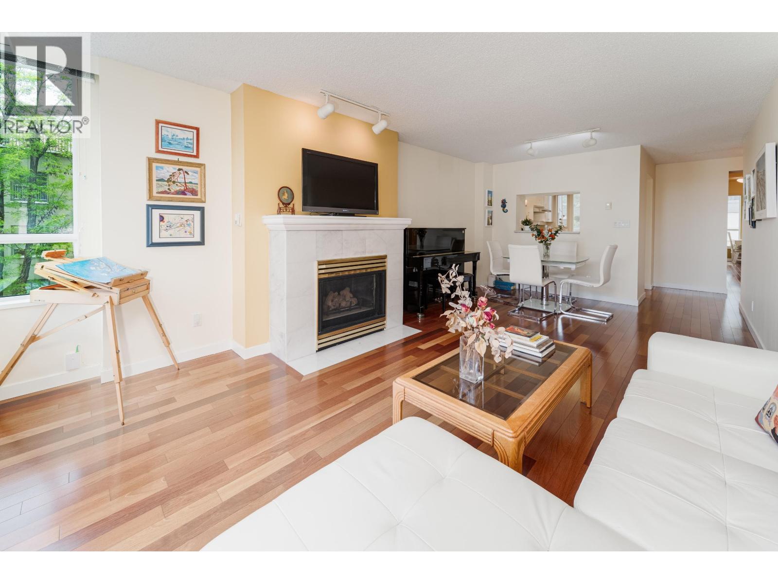 Photo 7 of 501 1345 Burnaby Street, Vancouver BC