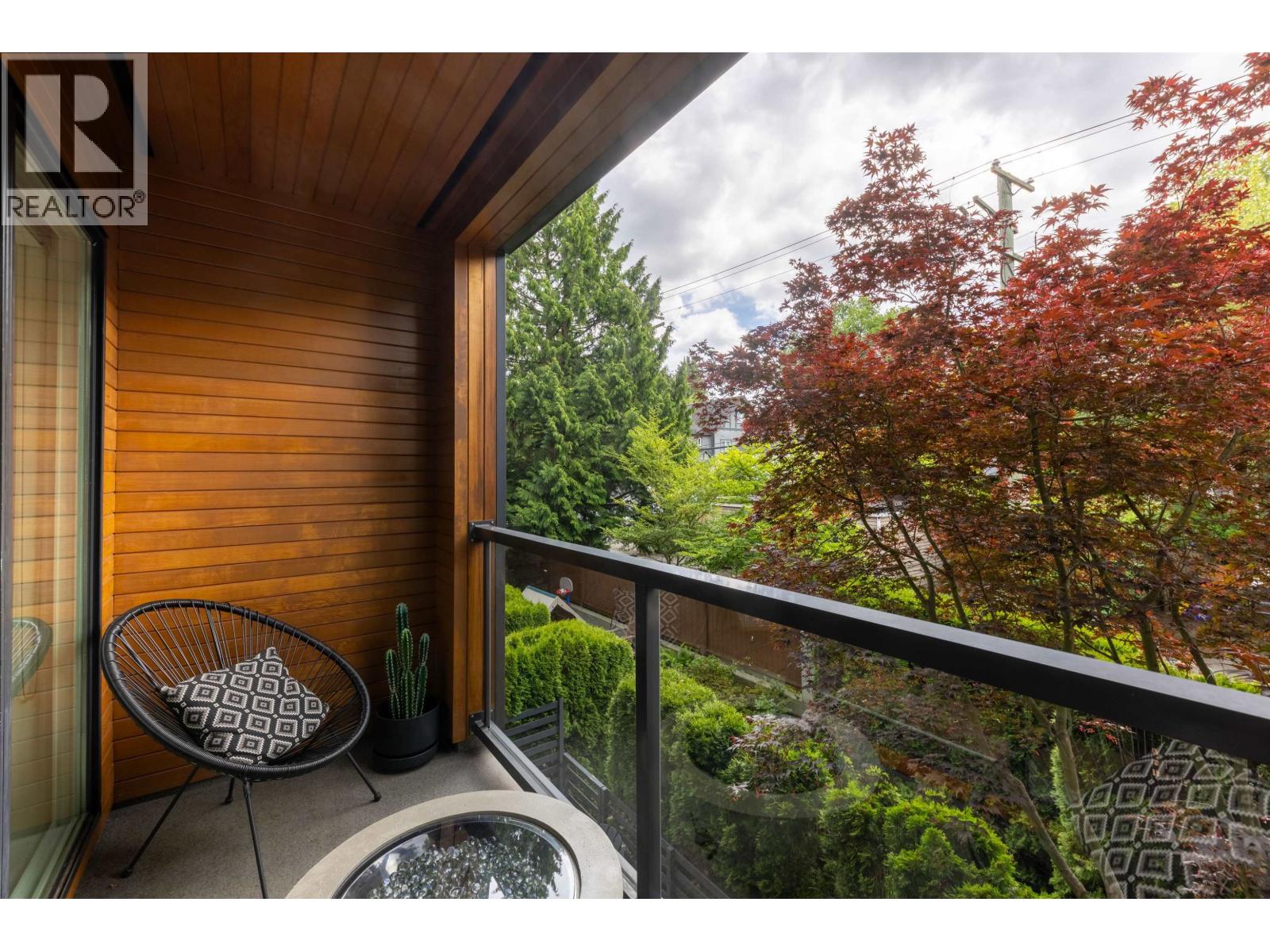 Photo 24 of 203 2020 W 12 Th Avenue, Vancouver BC