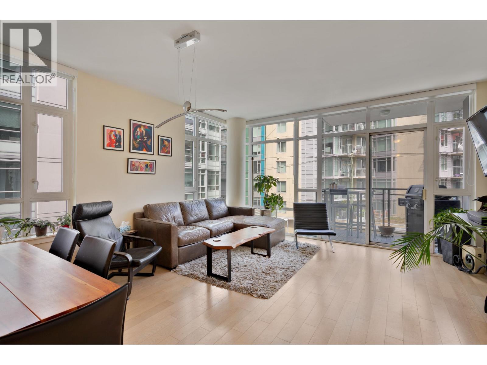 Photo 1 of 304 63 W 2nd Avenue, Vancouver BC