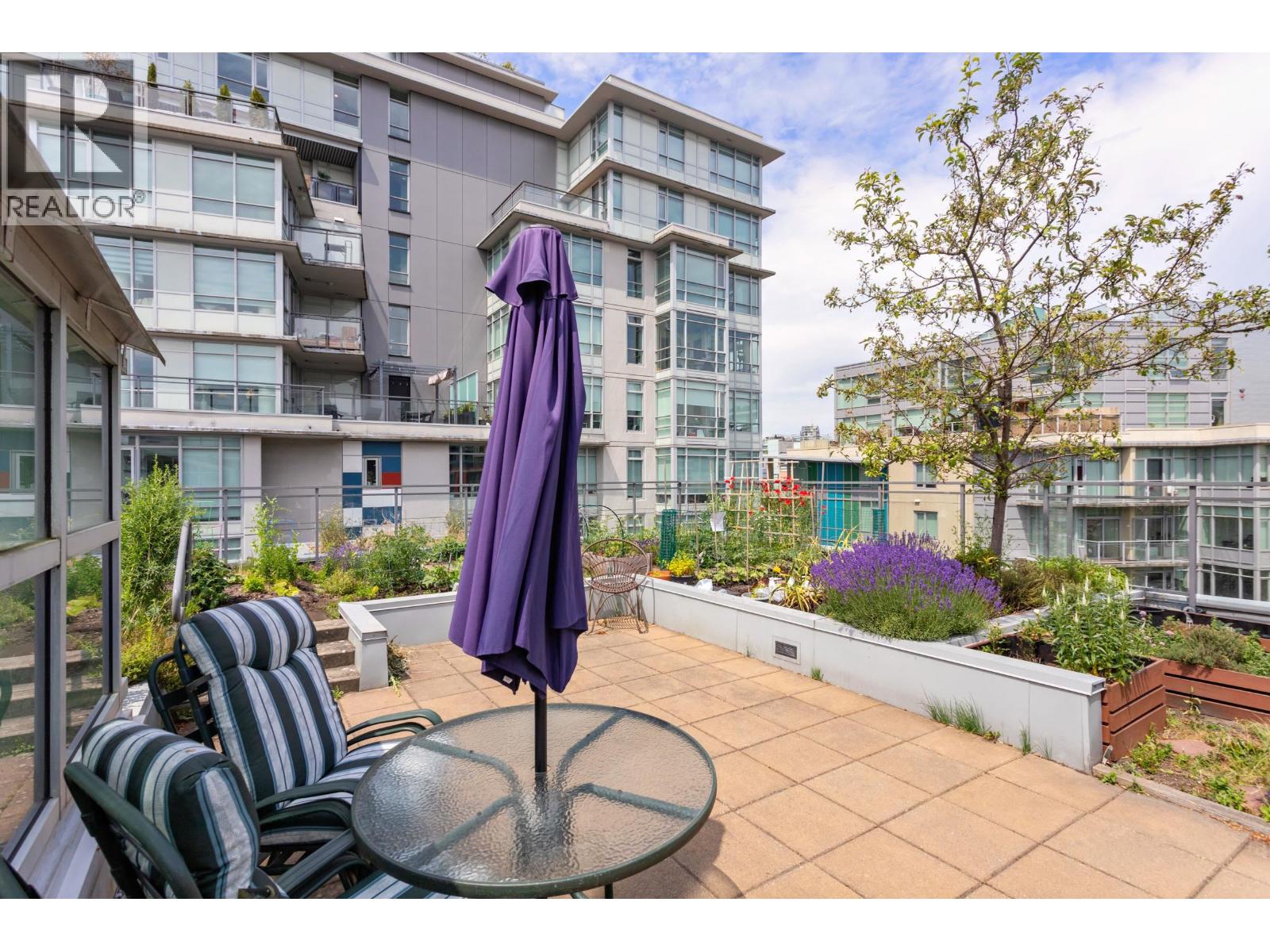 Photo 28 of 304 63 W 2nd Avenue, Vancouver BC