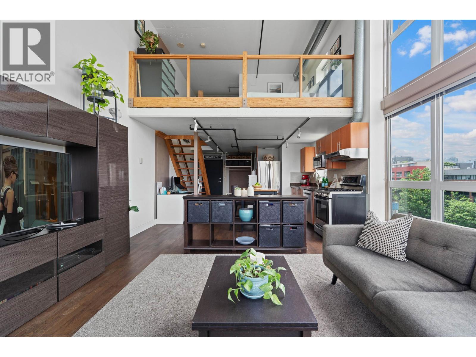 Photo 4 of 605 289 Alexander Street, Vancouver BC