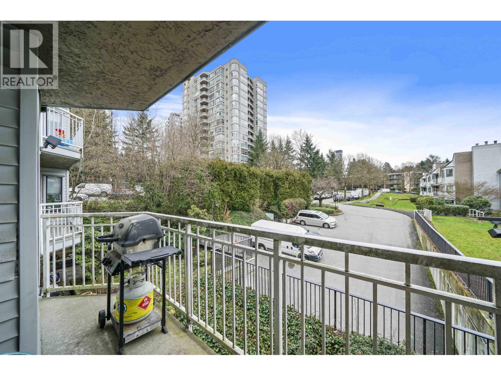 Photo 18 of 203 9584 Manchester Drive, Burnaby BC