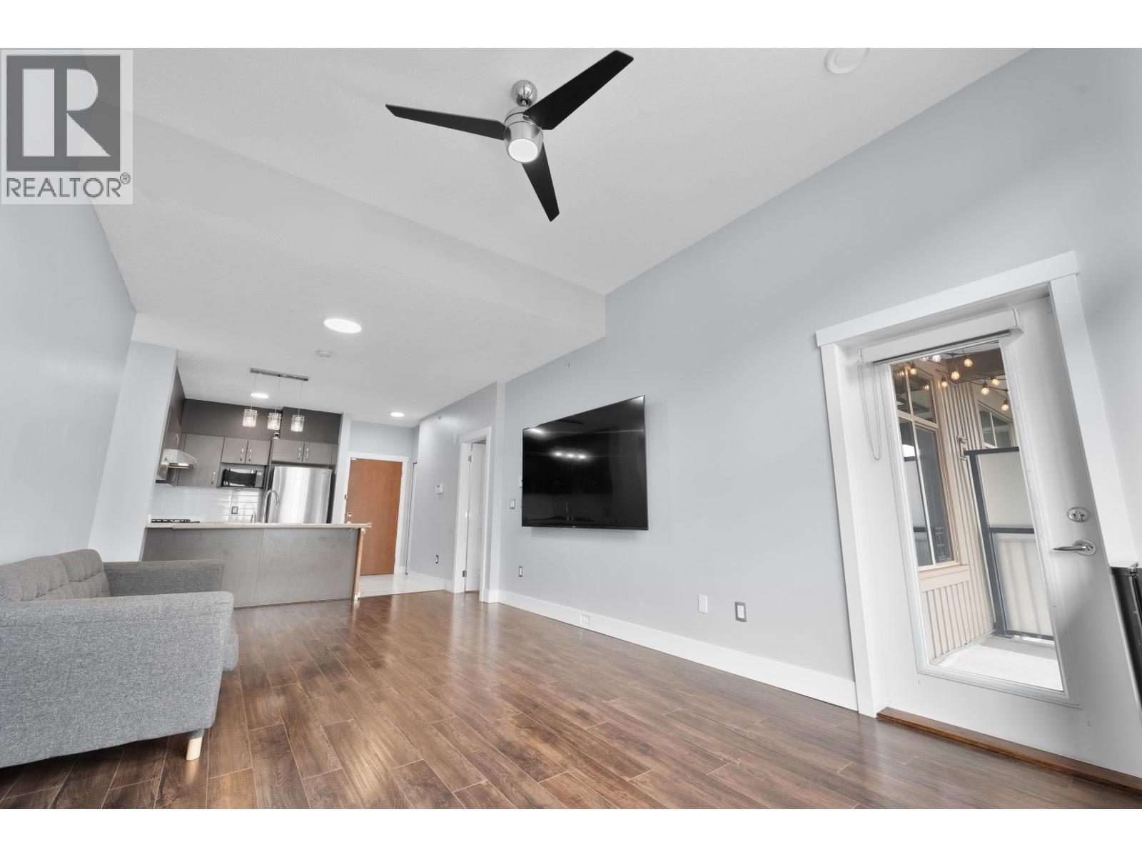 Photo 6 of 412 9299 Tomicki Avenue, Richmond BC