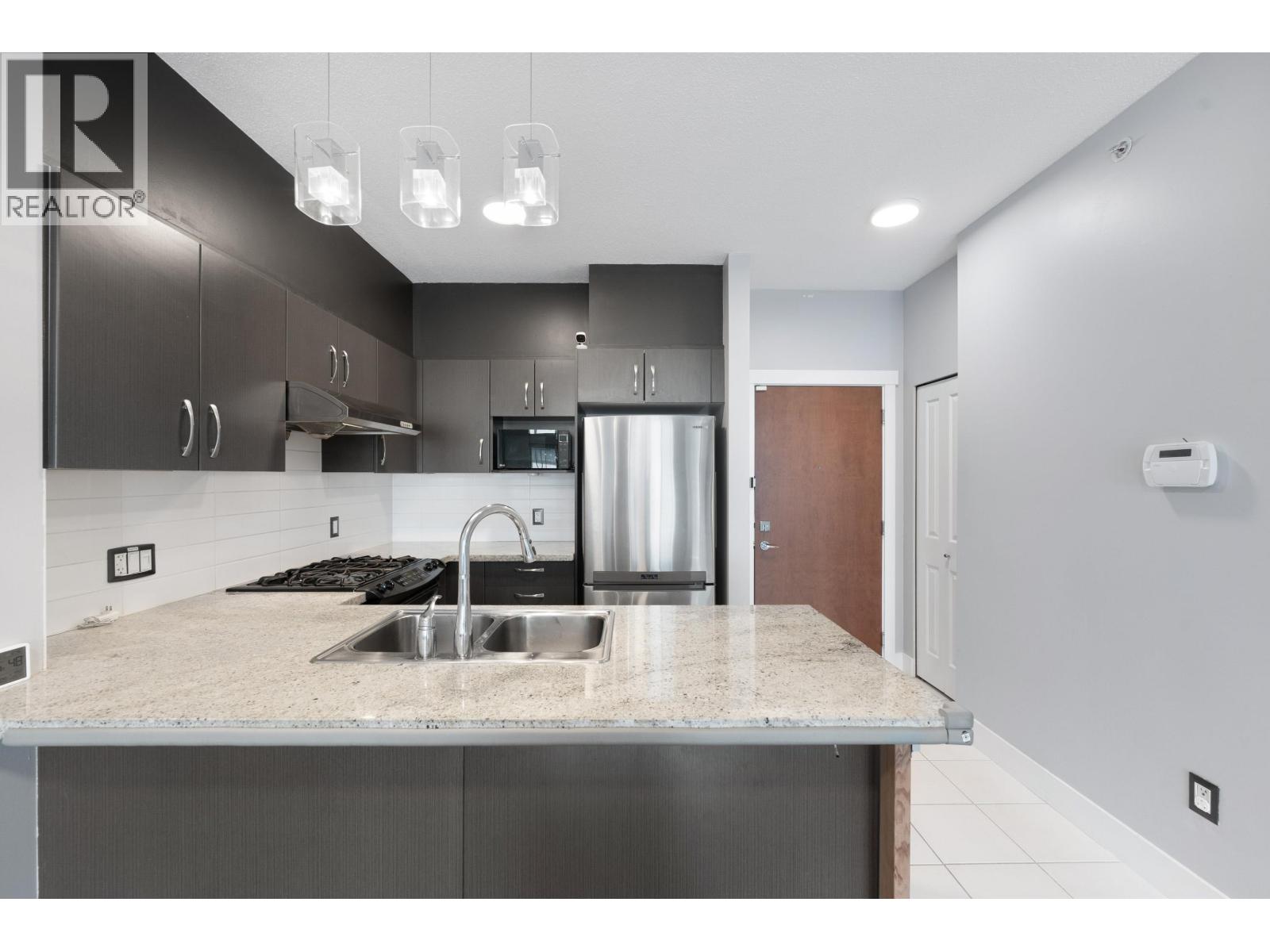 Photo 8 of 412 9299 Tomicki Avenue, Richmond BC