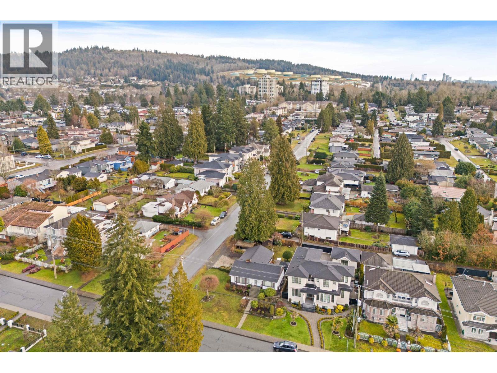 Photo 36 of 1904 Cliff Avenue, Burnaby BC