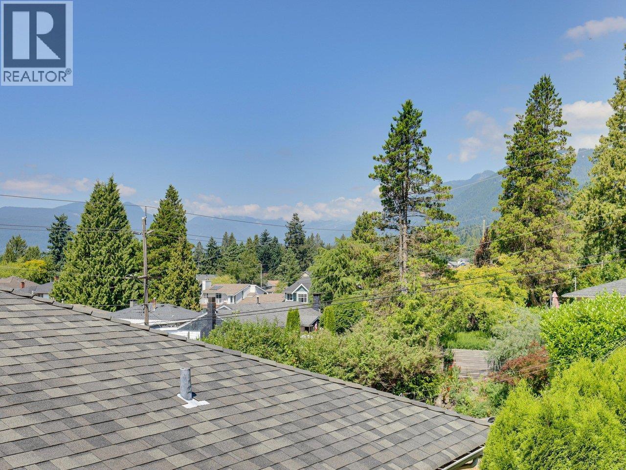 Photo 26 of 408 E 18th Street, North Vancouver BC