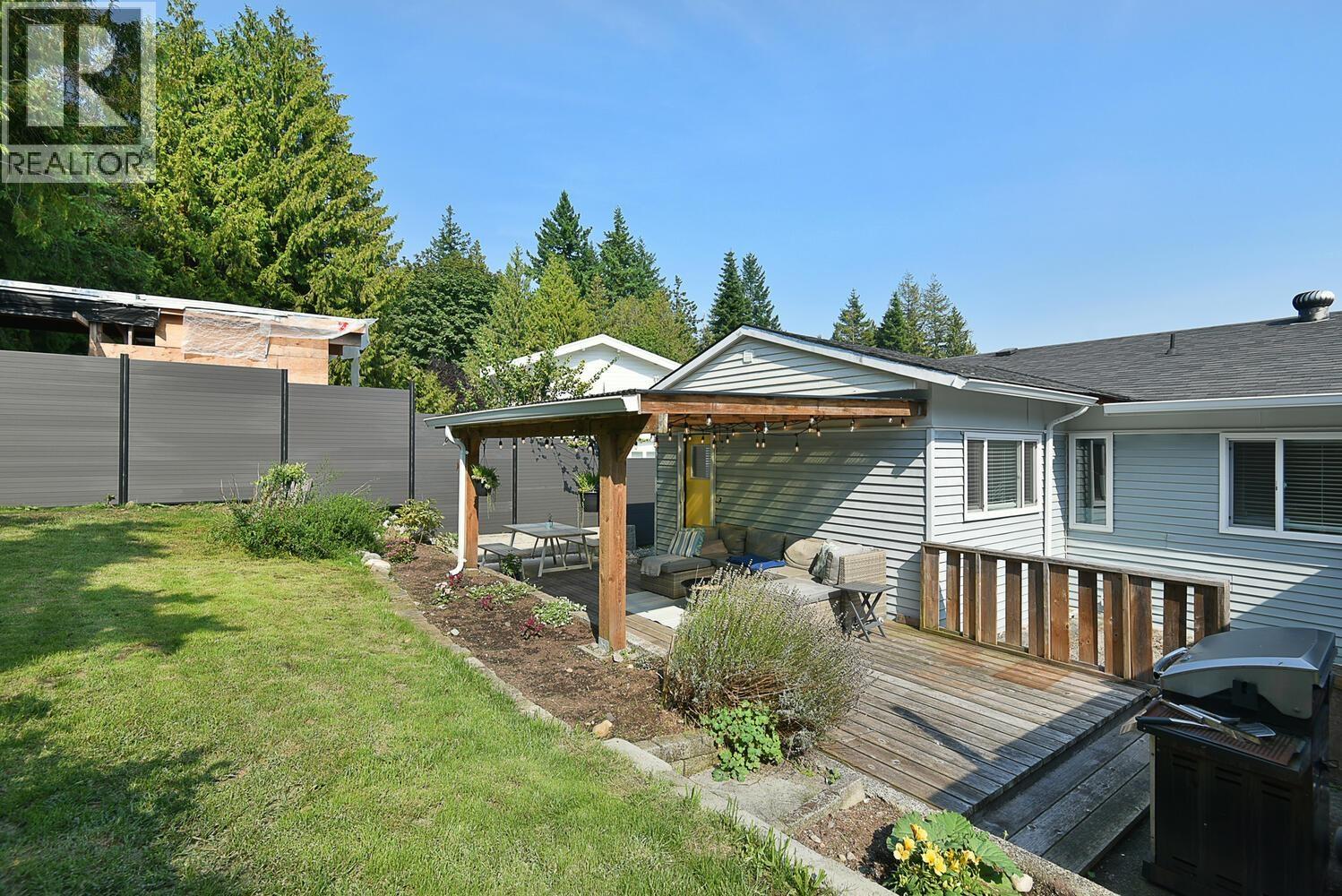 Photo 21 of 681 Fairmont Road, Gibsons BC