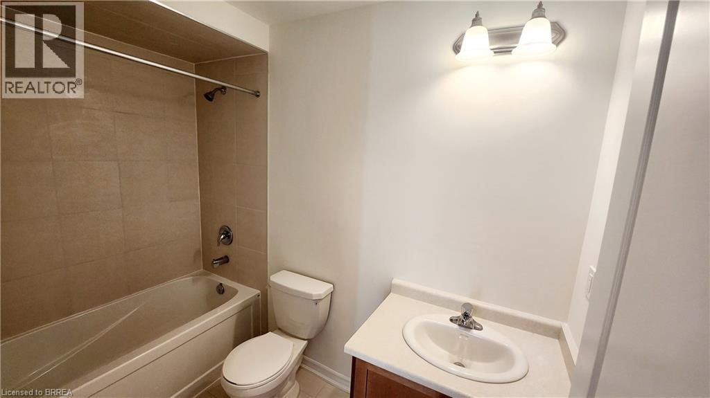 Photo 15 of 62 Macklin Street, Brantford ON
