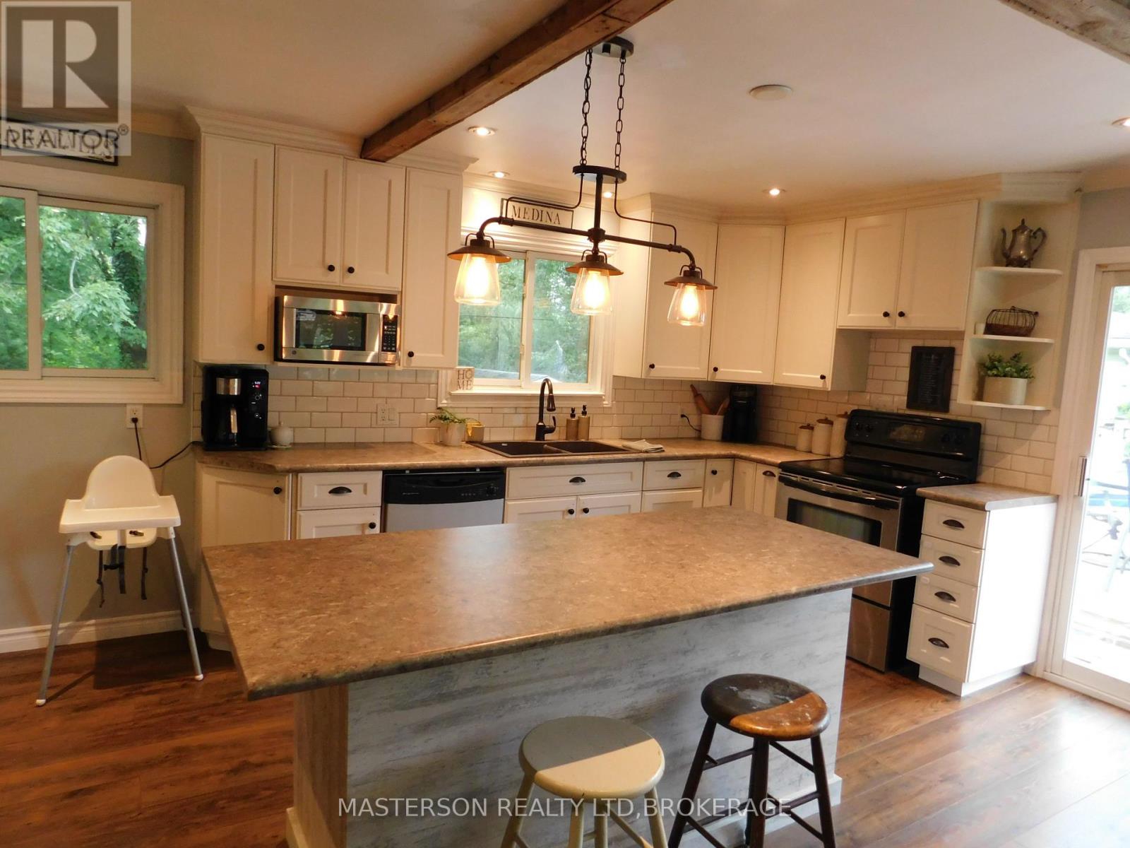 1208 BENNER AVENUE - 19