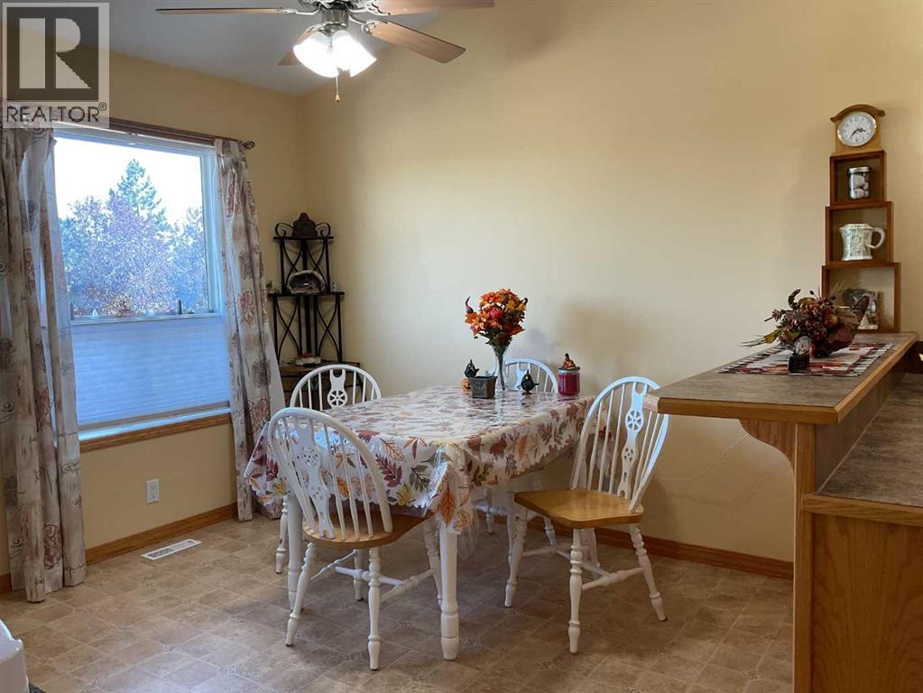 Photo 6 of 137 Jennings Crescent, Red Deer AB